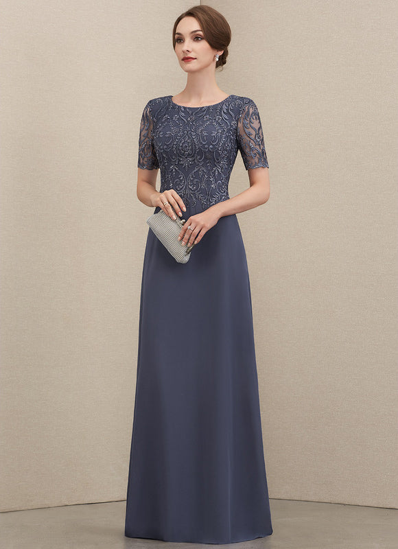 Robe Élégante Col Haut Brodée